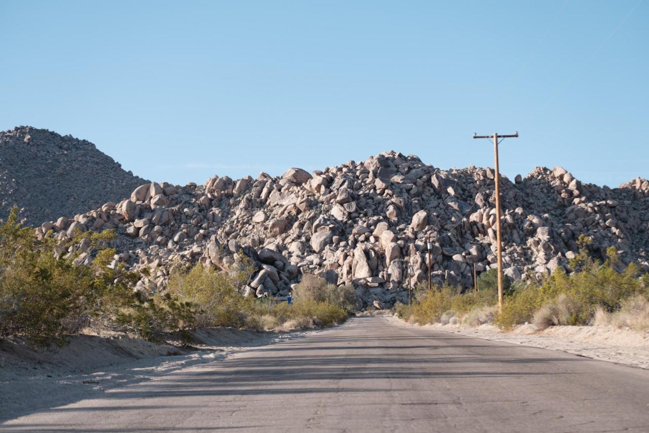 @ Marbella Lane - The Moon Designer Home Right Behind The Jtnp Joshua Tree Exterior foto
